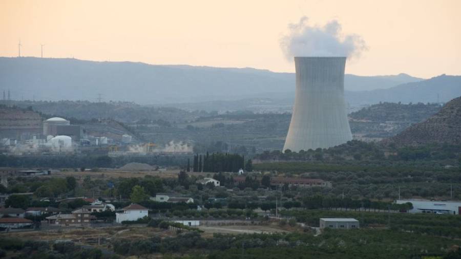 La central nuclear de Ascó en la Ribera d´Ebre. FOTO: JOAN REVILLAS