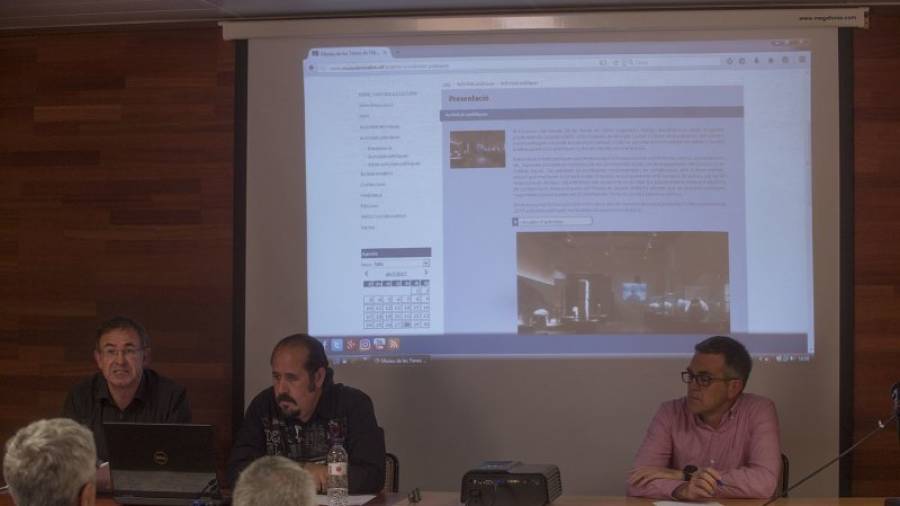 Imatge de la presentació del nou portal web, divendres passat al vespre. FOTO: JOAN REVILLAS