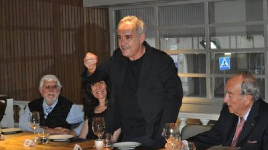 Ferran Adrià, durante su intervención en el acto de entrega del Premio Gran Gresol. Foto: DT