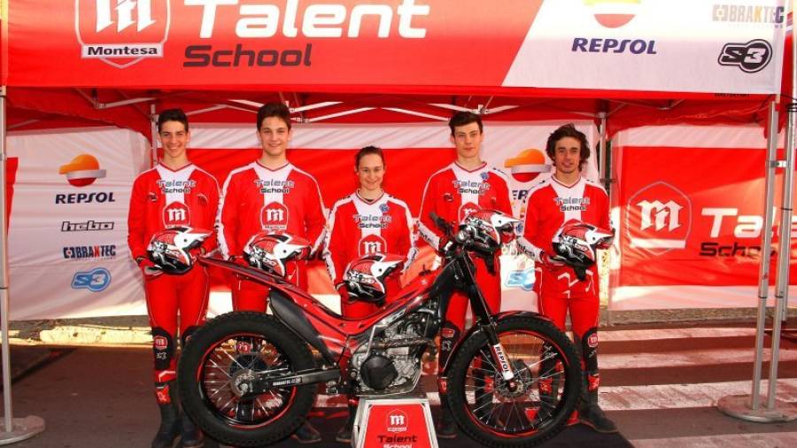 Para esta temporada, la marca ayudará a cinco pilotos que compiten en las diferentes categorías del Campeonato de España.