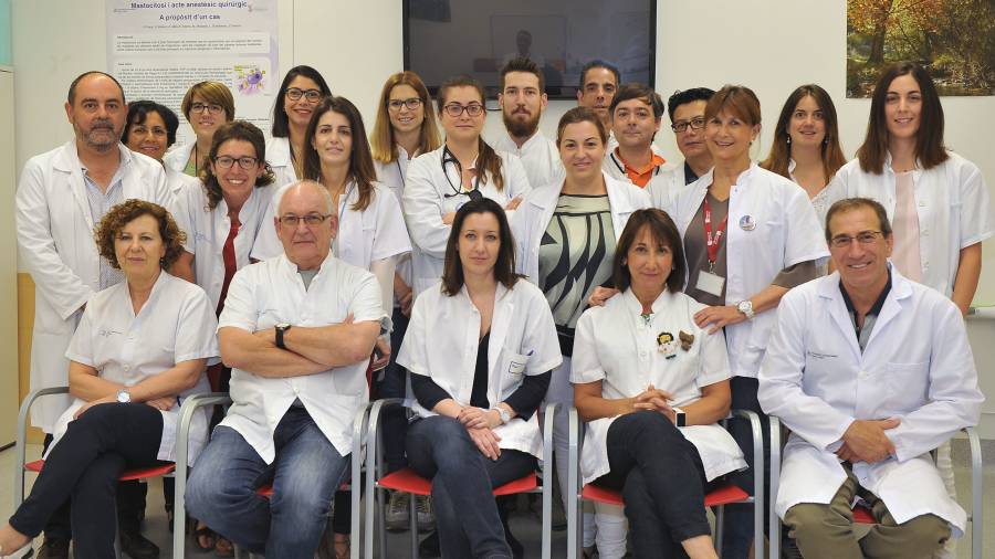 Foto de grupo de los profesionales del servicio de Anestesiolog&iacute;a del Sant Joan. Foto: Alfredo Gonz&aacute;lez