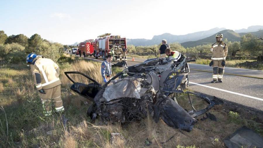 L'accident de trànsit s'ha produit en aquest punt de la carretera TV-3022, al terme municipal de Rasquera. FOTO: Joan Revillas