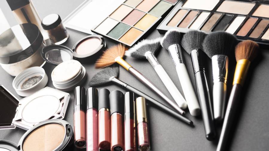 Saber maquillarse es esencial para lucir radiante. Con algunos consejos no es necesario pasar horas ante el espejo. FOTO: GETTY IMAGES