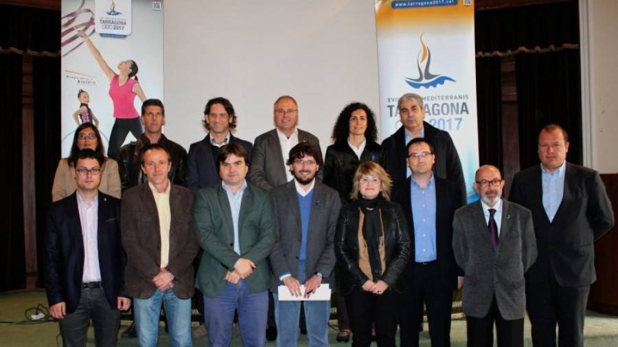 Imagen de archivo de los responsables del comité organizador y algunos concejales de los municipios que son sede. Foto: Tarragona 2017