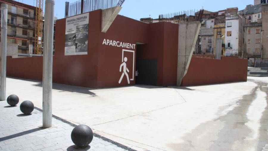 L'edifici de les delegacions a Tortosa es farà sobre l'aparcament soterrani del carrer Moncada, al nucli antic. Foto: ACN