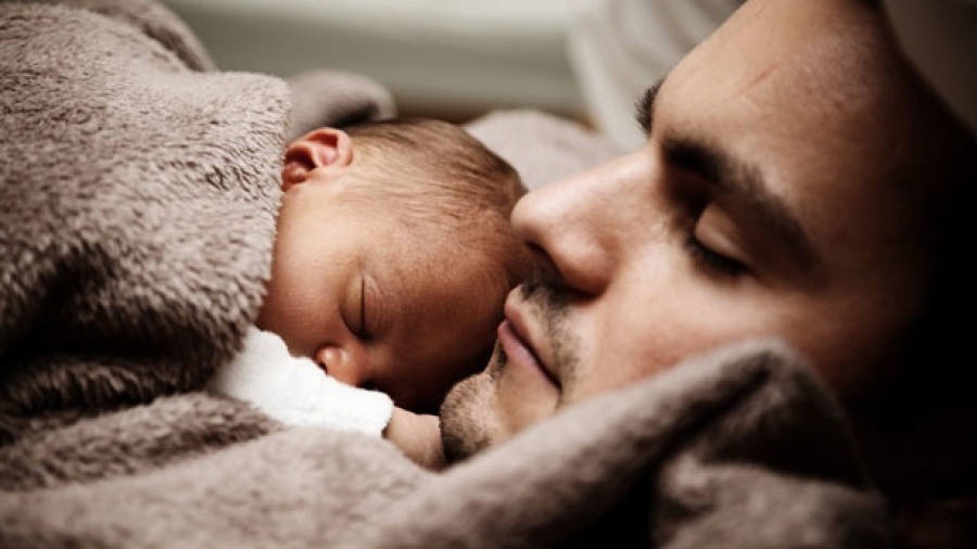 La ampliaciÃ³n del permiso de paternidad se ha ido aplazando aÃ±o a aÃ±o desde el 2009. FOTO: EFE