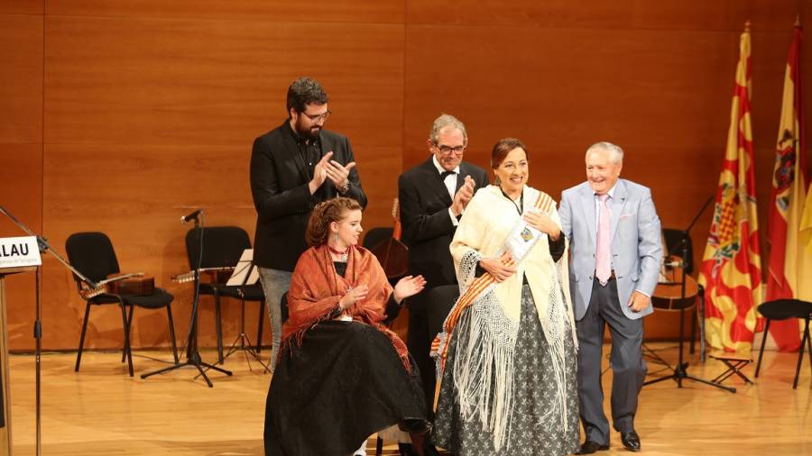 El Centro Cultural de Arag&oacute;n en Tarragona proclam&oacute; Ana Osanz como la Reina de las fiestas. Foto: Alba Marin&eacute;