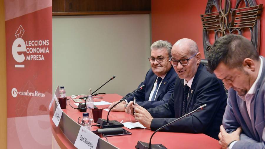 El candidato del PP, Jordi Roca, durante su intervención de ayer en la Cambra de Comerç. FOTO: A. GONZÁLEZ