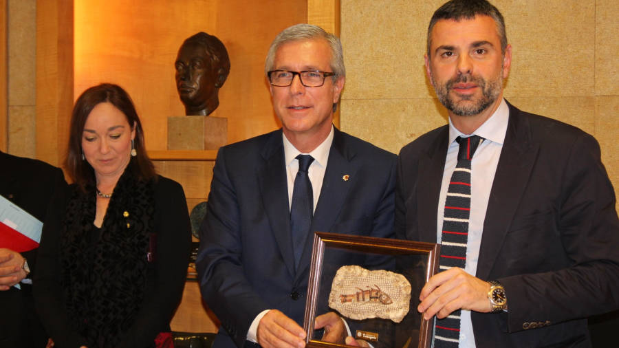 El alcalde destaca la actitud del conseller en favor de la Tarraco Romana. Foto: Llu&iacute;s Mili&aacute;n
