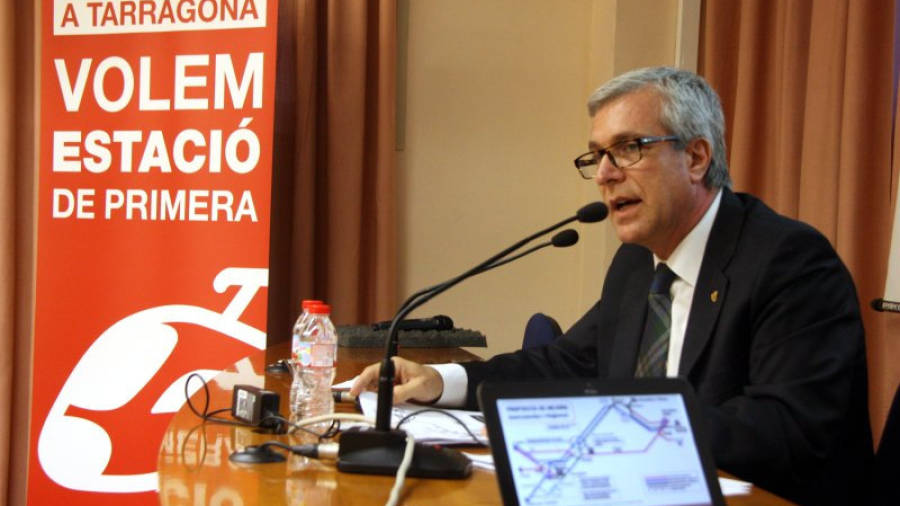 L'alcalde de Tarragona, Josep Fèlix Ballesteros, durant la seva intervenció. Foto: ACN