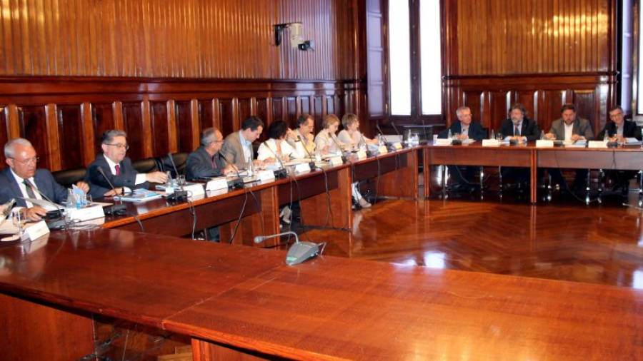El vicepresident i conseller d'Economia, Oriol Junqueras, reunit per presentar els pressupostos del 2016 amb tots els grups parlamentaris, menys la CUP. Foto: ACN