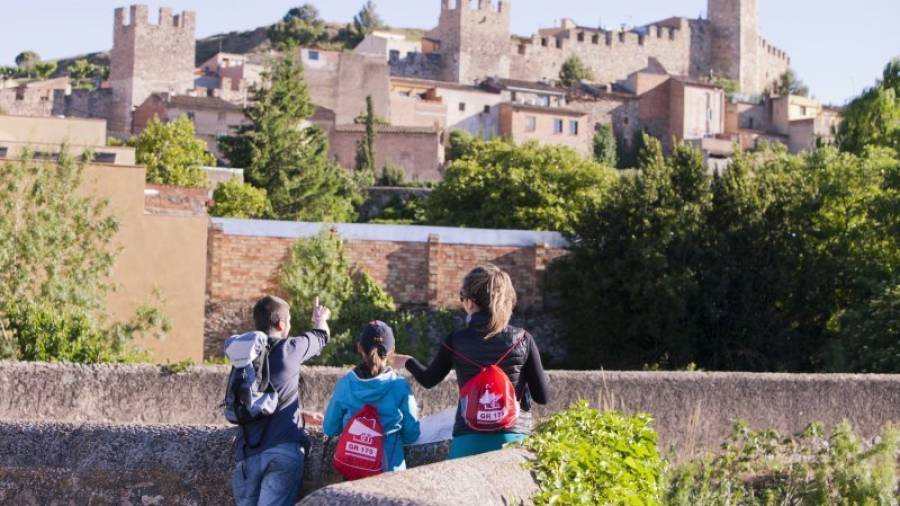 Vista del castillo de Santa Perpètua de Gaià. Foto: ROC BALDRIC