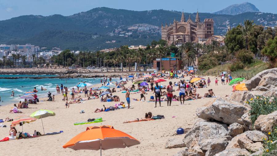 El 66% de los españoles no tiene pensado irse de vacaciones este verano. Foto: EFE