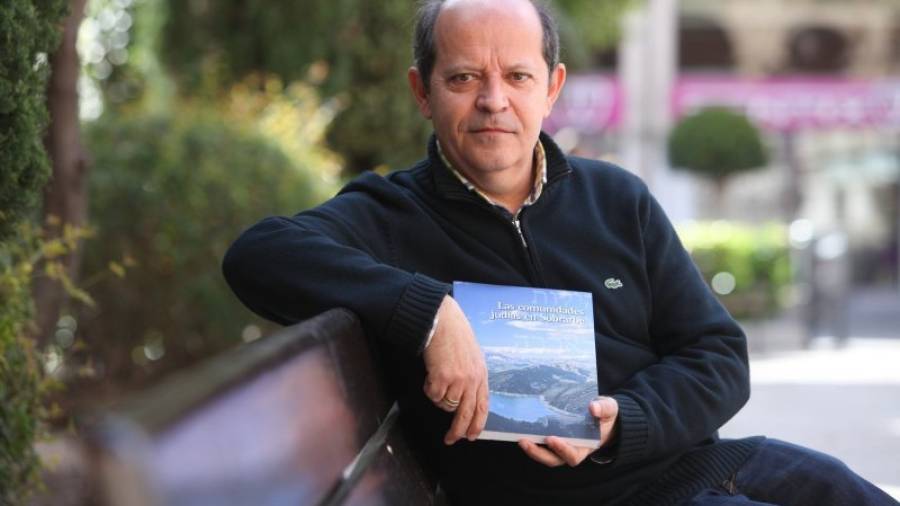 Andreu Lascorz presenta su último libro, ´Las comunidades judías en Sobrarbe´. Foto: Alba Mariné