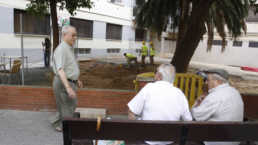 Muchos son los jubilados con pensiones inferiores a los mil euros al mes. FOTO: PERE FERRé/DT
