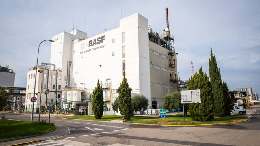 Centro de producción de BASF en La Canonja