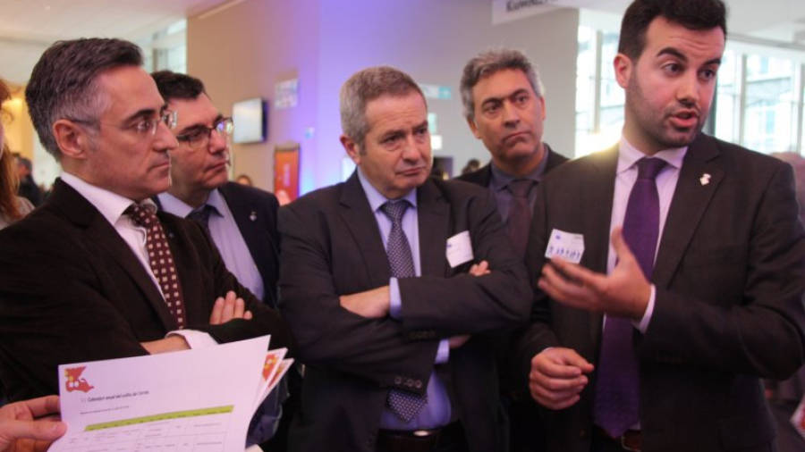 El president del Consell Comarcal del Baix Ebre, Lluís Soler, amb l'eurodiputat de CiU Ramon Tremosa. Foto: ACN