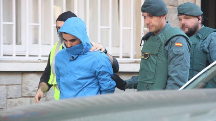 Imagen del 4 de noviembre, cuando la Guardia Civil detuvo a un presunto yihadista en Cornellà. Foto: ACN