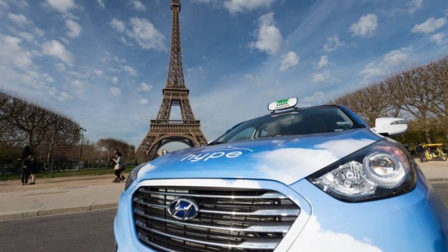 Los Hyundai ix35 Fuel Cell reemplazarán a los taxis de combustible fósil con el fin de reducir las emisiones.