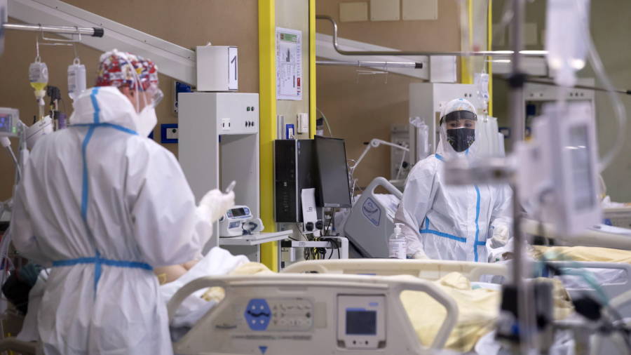 España registra el peor día de toda la pandemia con 44.357 nuevos positivos de Covid. Foto: EFE
