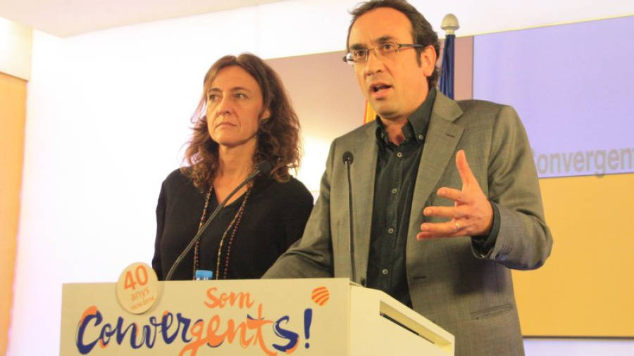 El coordinador general de CDC, Josep Rull, i la portaveu del partit, Mercè Conesa, en la roda de premsa on han constatat el trencament de CiU. Foto: ACN