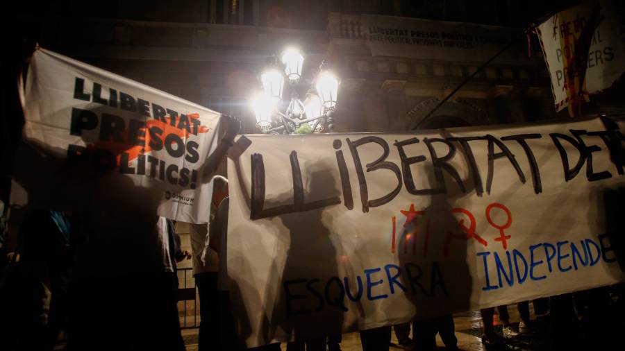 Manifestación el pasado jueves en apoyo a los siete CDR en prisión provisional. FOTO: QUIQUE GARCÍA/EFE