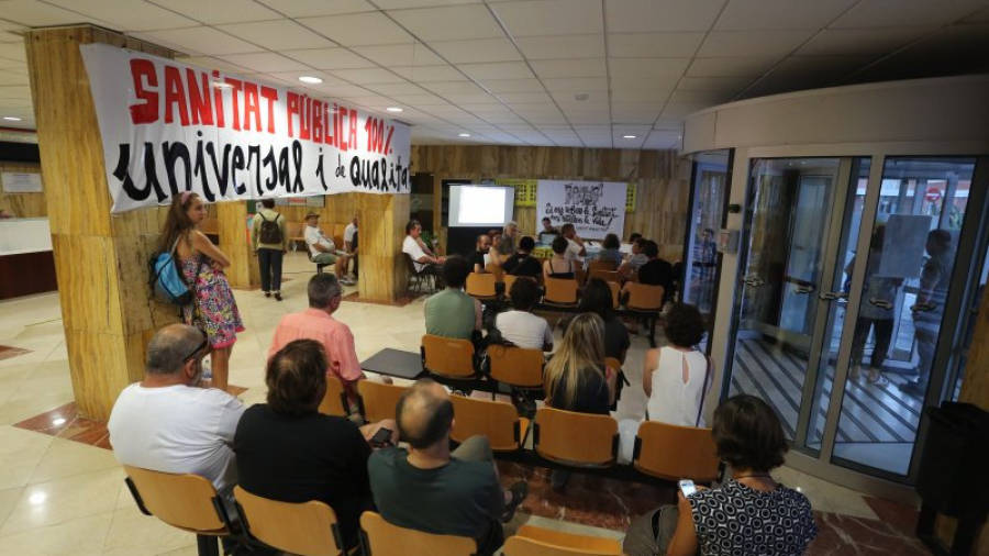Imagen de la rueda de prensa durante el encierro en el Hospital Joan XXIII. Foto: Lluís Milián