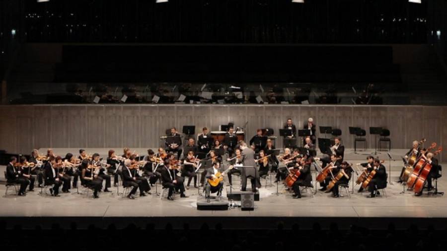 Imatge de la Gran Orquestra Simfònica interpretant el Concert d´Aranjuez. Foto: DT