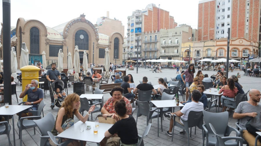 La bonificación de la tasa de las terrazas ya ha costado más de un millón de euros a las arcas municipales. FOTO: ALBA MARINÉ