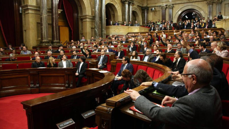 Pla general del Ple del Parlament durant la votació de la derogació de la llei de BCN World (06/04/2016). Foto: ACN