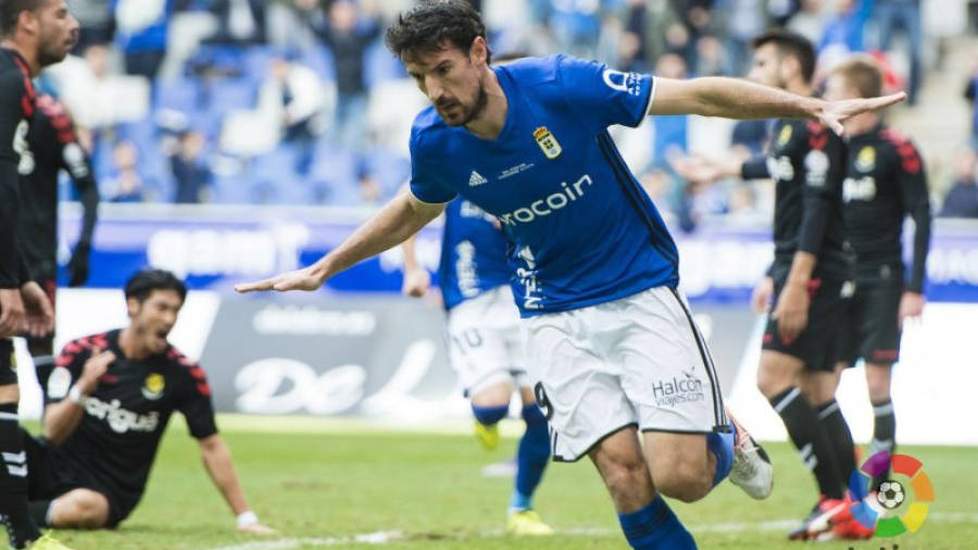 El jugador del Oviedo celebrando el gol. Foto: La Liga