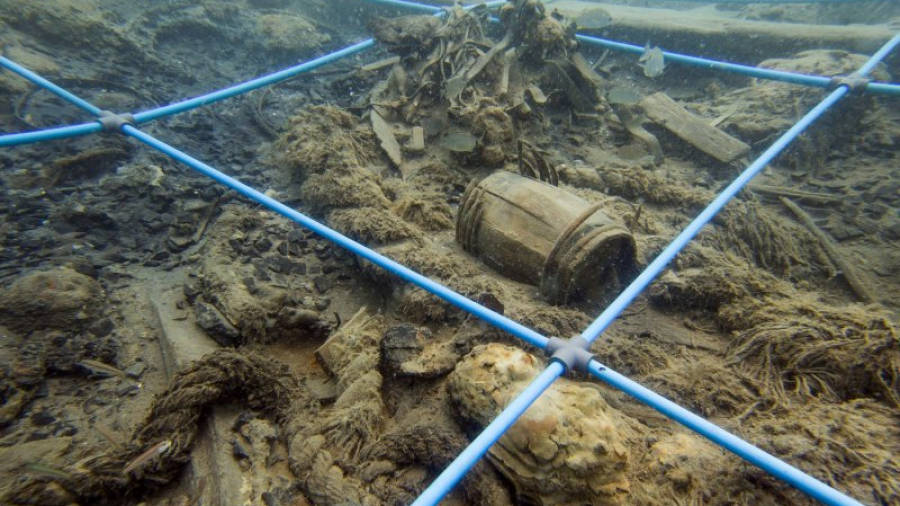 Pla general del jaciment Deltebre I, un derelicte que ha resultat ser excepcional per les nombroses peces que es conservaven i s'han pogut recuperar del fons del mar. Foto: CEDIDA