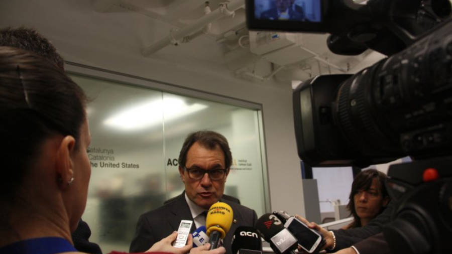El president de la Generalitat, Artur Mas, atenent els mitjans de comunicació a la Delegació del Govern a Nova York. Foto: ACN