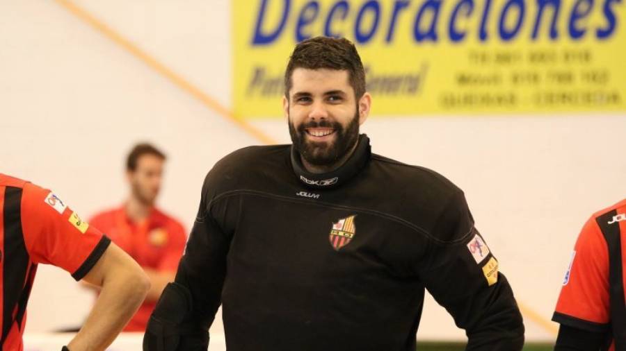 Roger Molina, sonriente, justo antes de un partido con el Reus. Foto: Luis Velasco