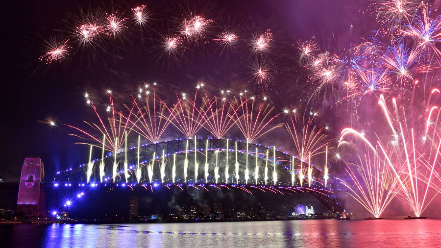 Imagen de los fuegos artificiales de Año Nuevo en Sídney. EFE