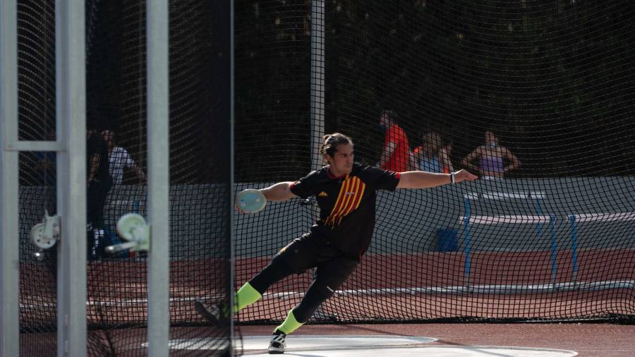 Aaron Sola, durante uno de sus lanzamientos en el Campionat de Catalunya. FOTO: MIQUEL MERINO