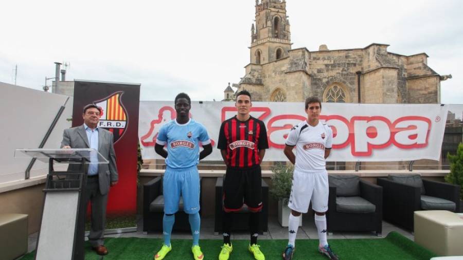 Nuevas equipaciones para la temporada 2015-16. Foto: Alba Mariné