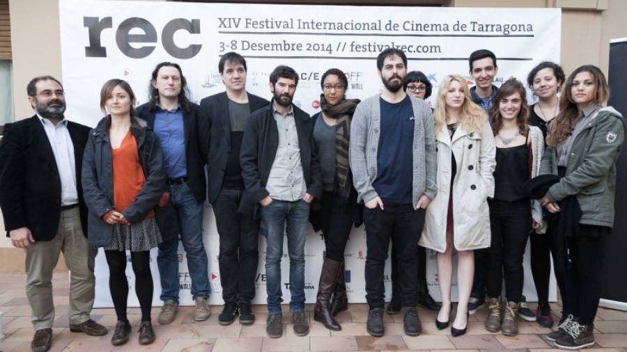 Fotografia de família de membres del jurat i organització del XIV certamen REC. Festival Internacional de Cinema de Tarragona. Foto: ACN