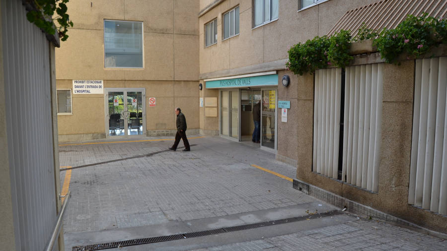 Entrada principal a l´edifici del Pius Hospital de Valls. FOTO: M. PLANA