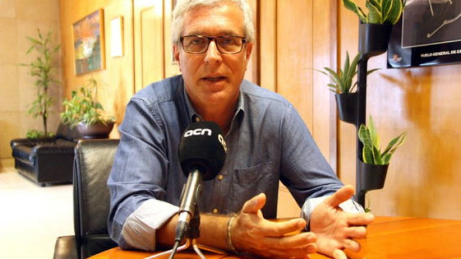 Pla general de l'alcalde de Tarragona, Josep Fèlix Ballesteros, durant l'entrevista amb l'ACN. Foto: ACN
