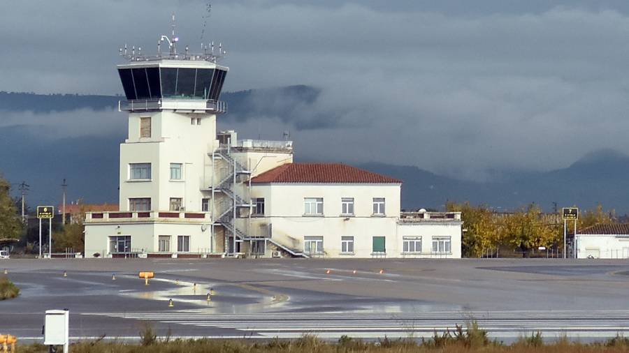 Imagen de la torre de control del Aeropuerto de Reus. FOTO: ALFREDO GONZÁLEZ