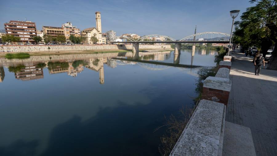 El río Ebre, a su paso por Tortosa. Foto: Joan Revillas/DT