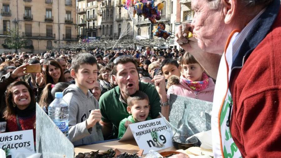 El 29 de gener Valls va celebrar la Gran Festa de la Calçotada. Foto: Alfredo González