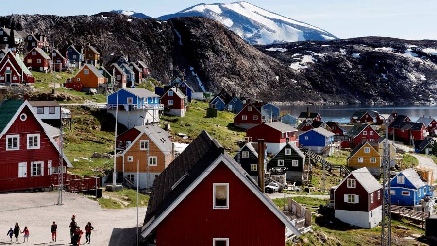 Imagen de la ciudad de Upernavik, en el oeste de la isla de Groenlandia. FOTO:EFE