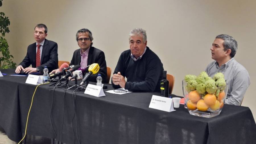 El asesor jurídico Jordi Salvat; el asesor Xavier Mas; el presidente, Jaume Baiges, y el gerente, Fernando Sarasa, ayer. Foto: alfredo gonzález