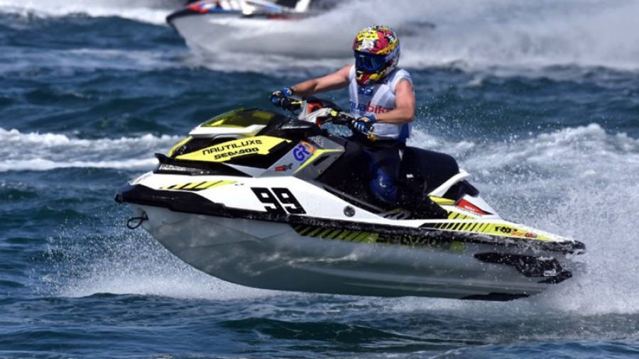En la imagen el piloto ampostino de motos acuáticas Jordi Tomàs, durante una competición. Foto: cedida