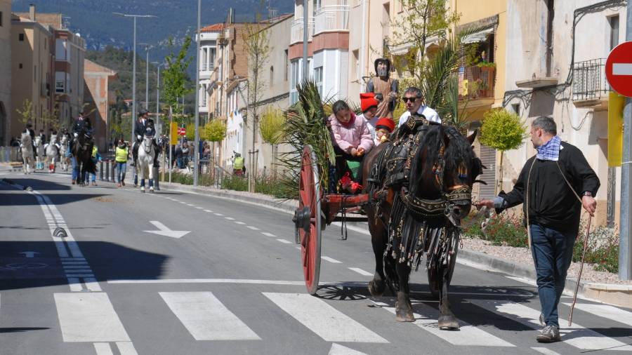 Uns quatrecents nens han participat en els Tres Tombs. FOTO: &Agrave;. J.