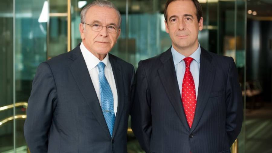 El president de CaixaBank, Isidre Fainé, i Gonzalo Gortázar, conseller delegat. Foto: Cedida