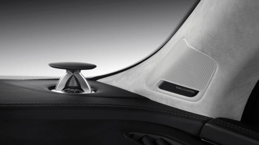 Con el sistema de sonido 3D, Audi mantiene su tradición de abrir nuevos caminos en el sector de alta fidelidad.