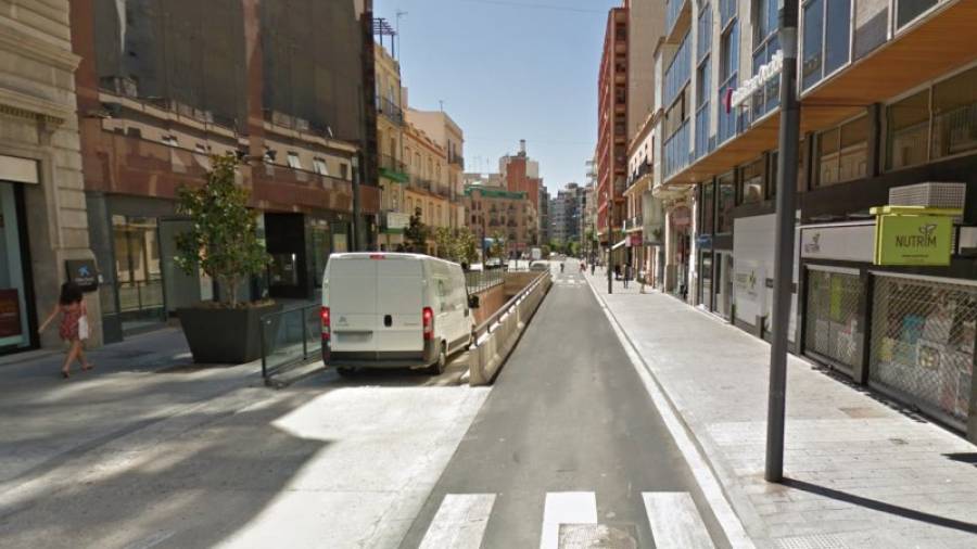 Los hechos tuvieron lugar en la calle colón de Tarragona. Foto: Google